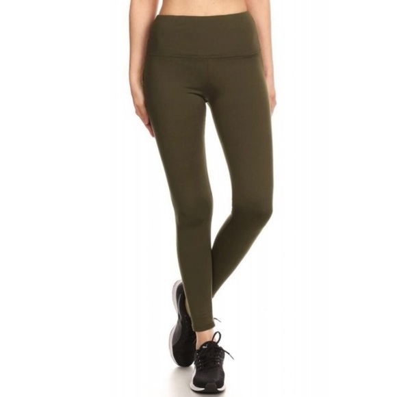 High Waist Leggings - Picture 2 of 5